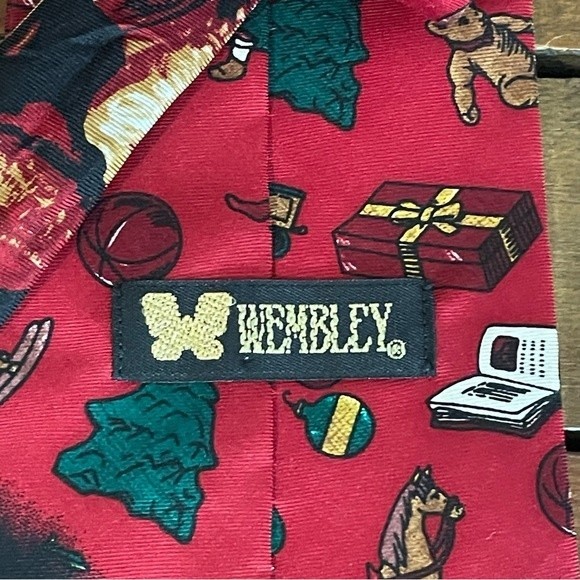 Santa’s Naughty or Nice list tie with stockings/toys, by Wembley. 100% silk. - Picture 5 of 6